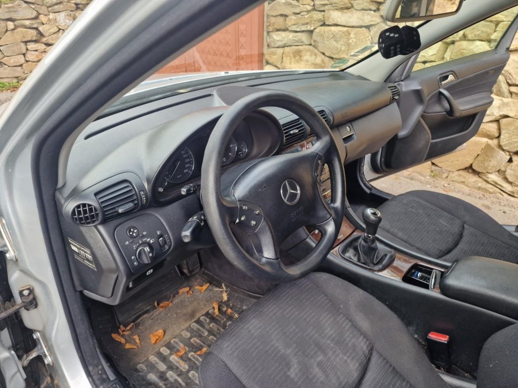 Mercedes c180 1.8 143 коня