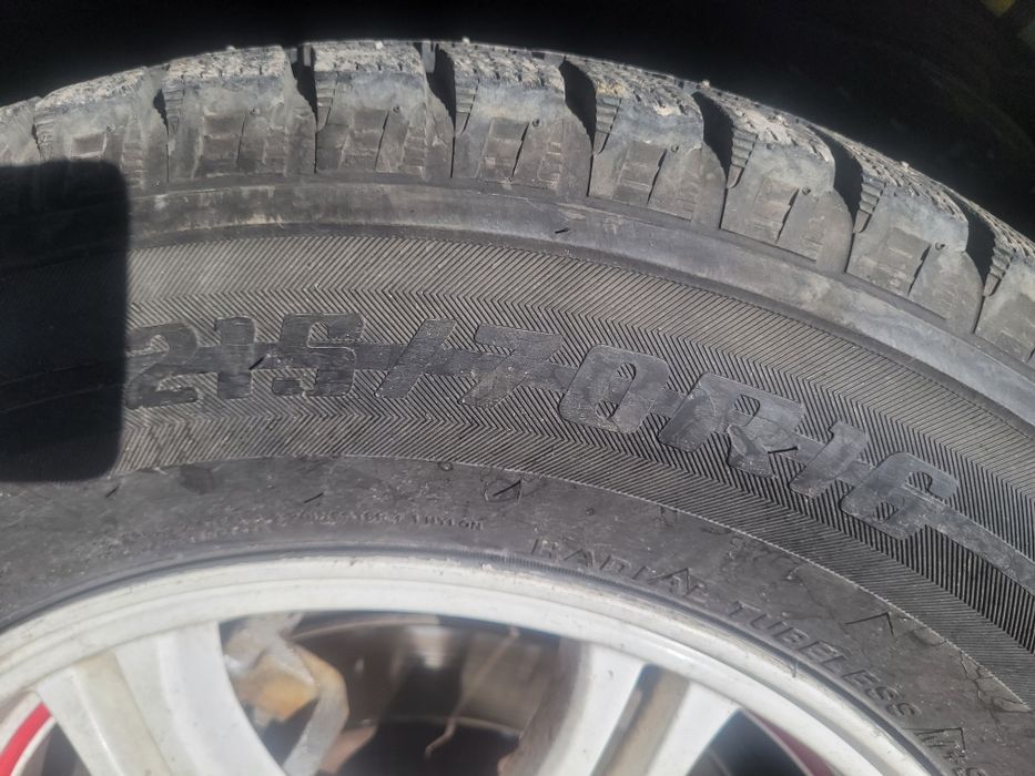 Зимние шины  размер 216/70, R 16