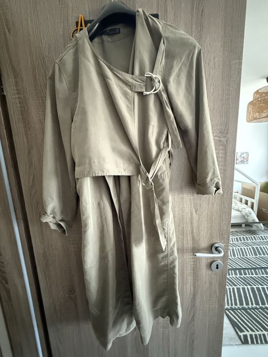 Trench zara marimea M nou