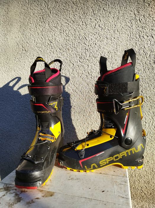 Clăpari schi de tura,La Sportiva...