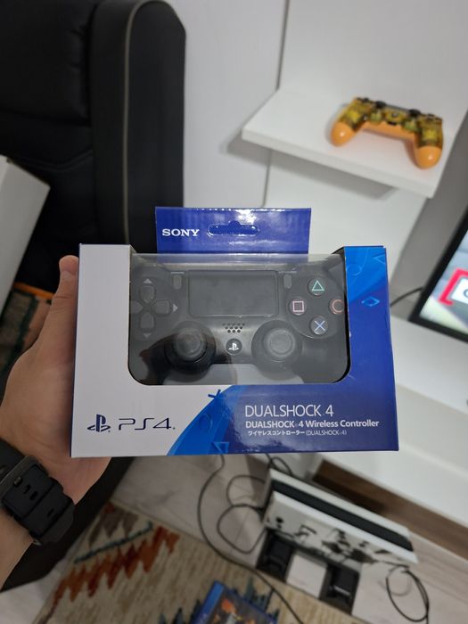Vând Playstation 4 pro ediție limitată