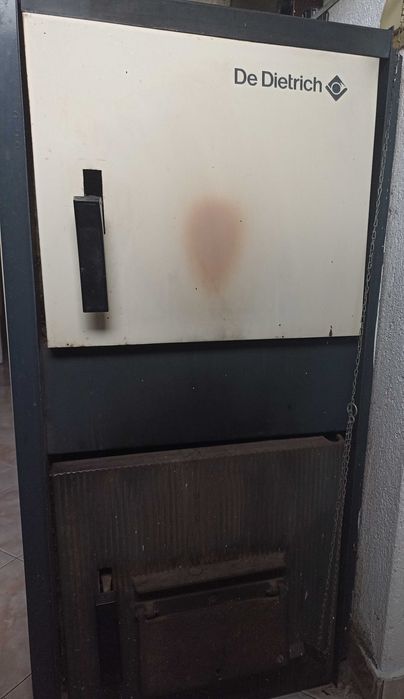 Чугунен котел на твърдо гориво DeDietrich