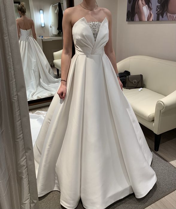 Rochie mireasa Pronovias