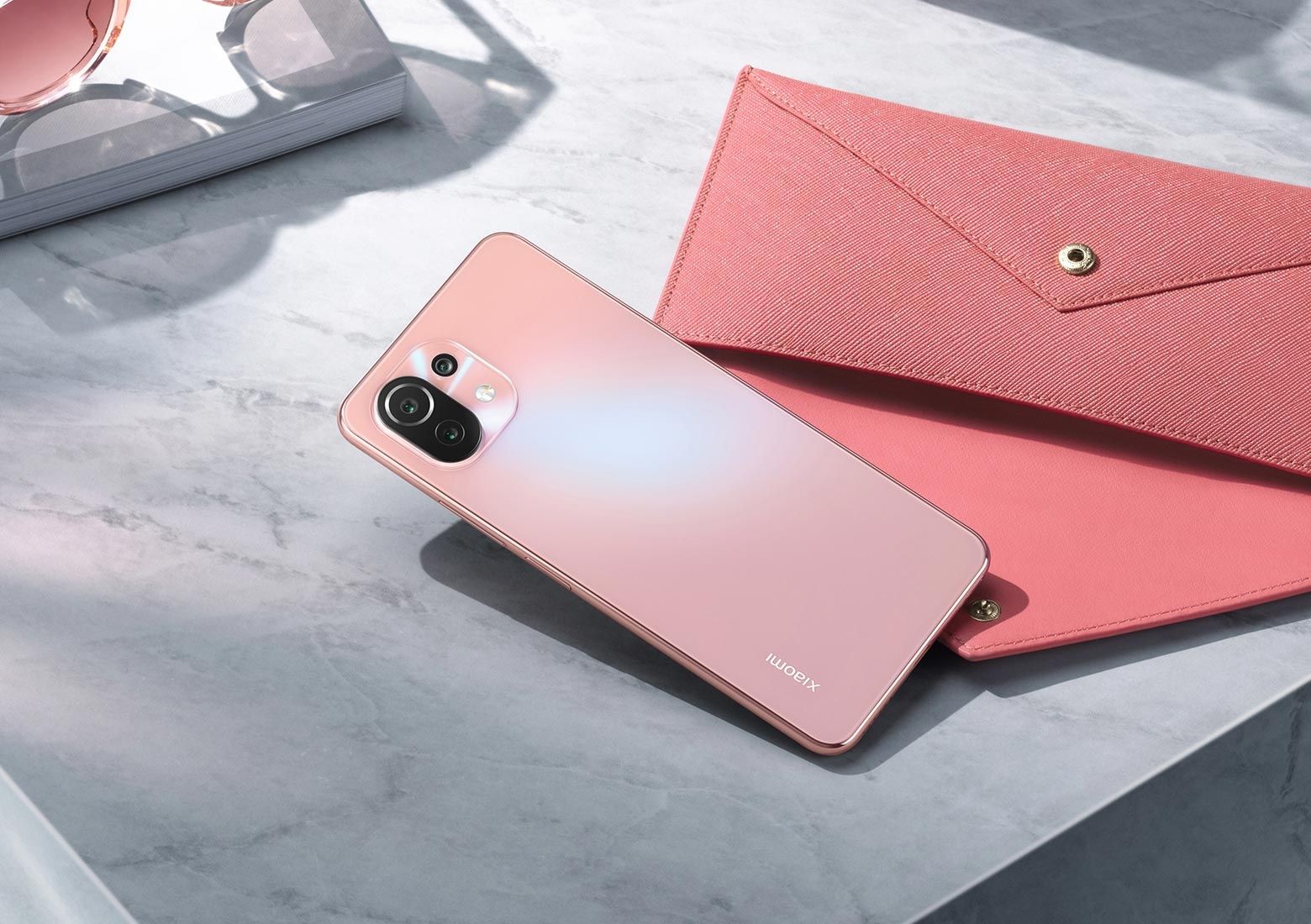 Продам Смартфон Xiaomi Mi 11 Lite 5G NE 8 ГБ/256 ГБ розовый