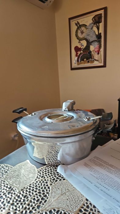 Електрическа тенджера от соца.