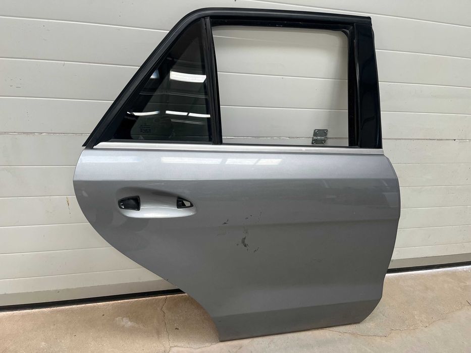 Дясна задна врата Оригинална Мерцедес-Бенц МЛ / Mercedes-Benz ML W166