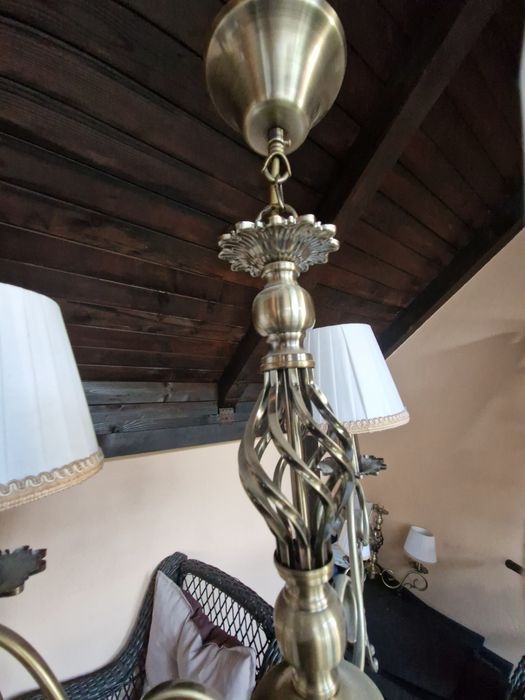 Lustre pentru living