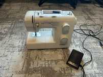 Masina de cusut SilverCrest URGENT