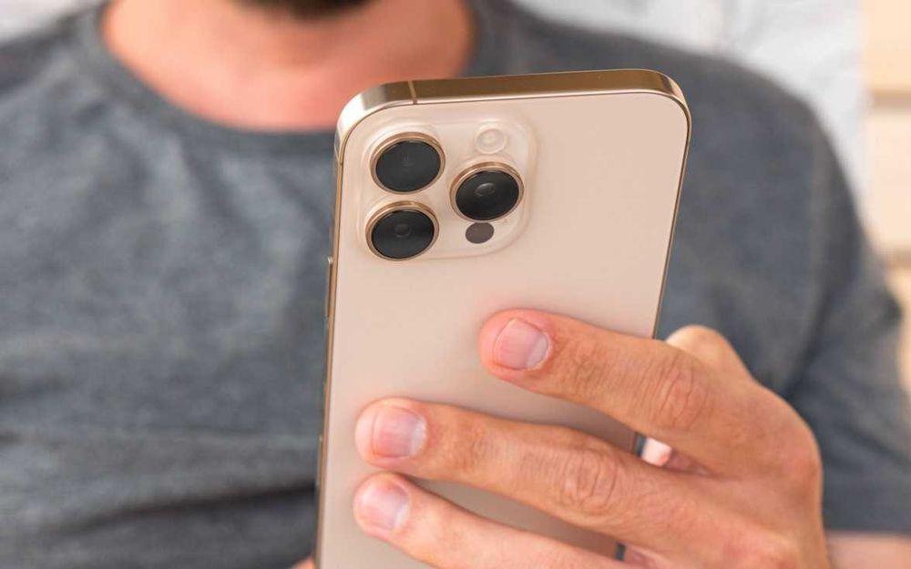 Продам  iPhone 16 Pro Max 256GB LLA region Б.У