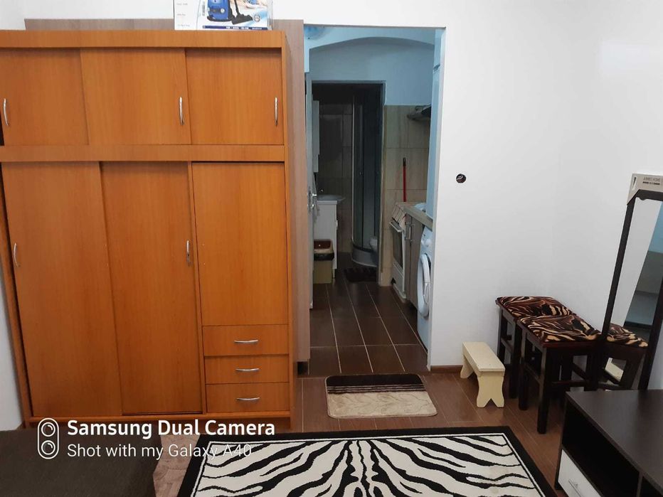 vand apartament 1 camera la casa , Arad, CENTRAL !