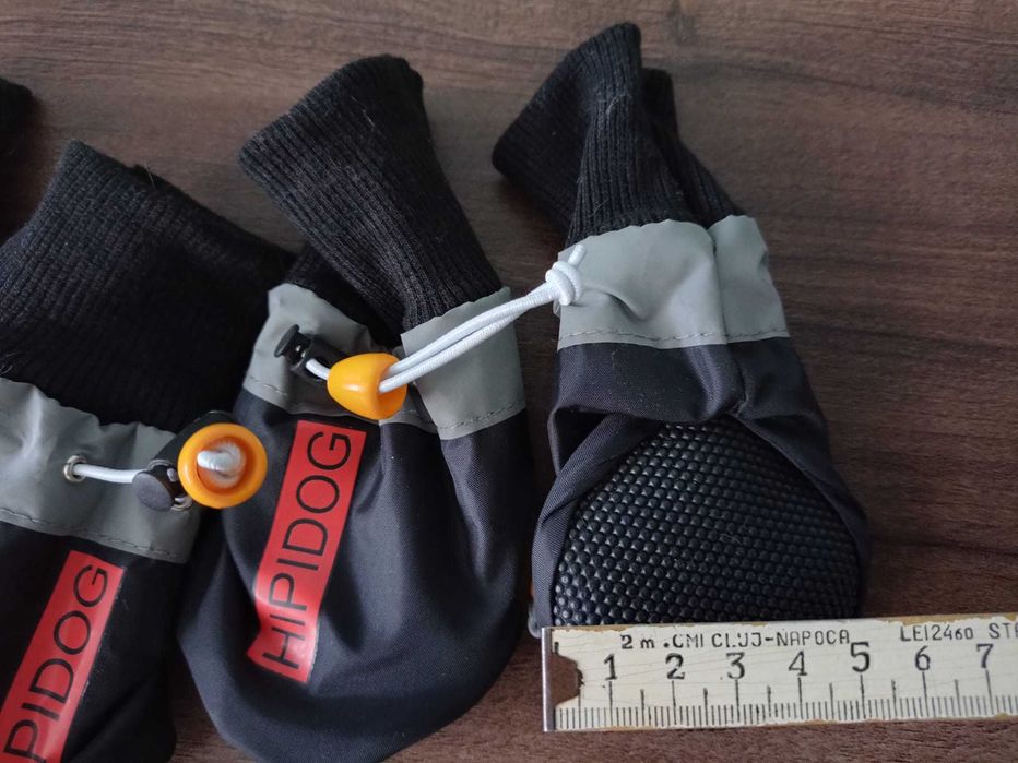 Pereche incaltari catei talie mica.