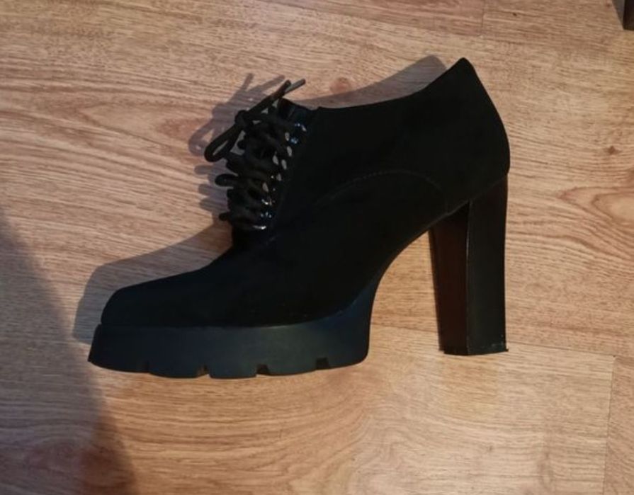 Женские осенние  ботинки