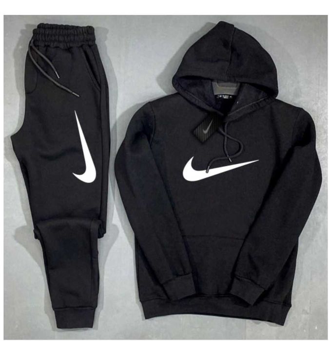 Чисто нови NIKE екипи