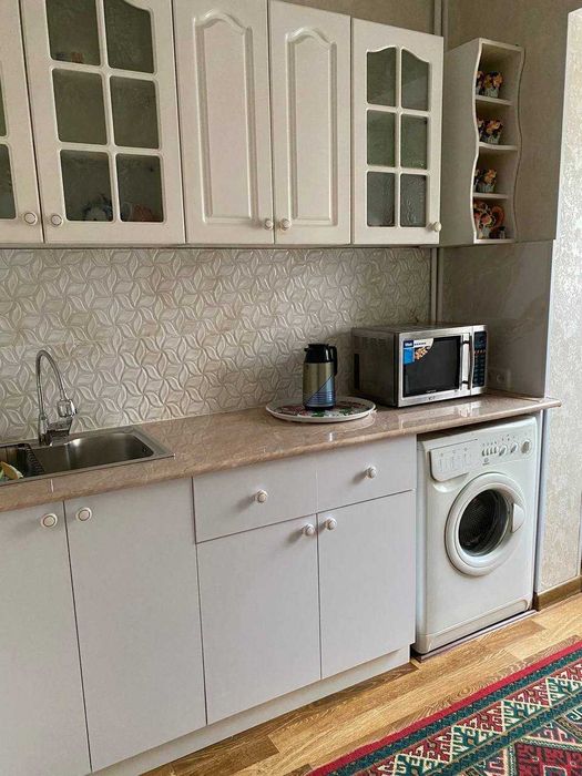 Сдам евро квартиру на Садыка Азимова ц1