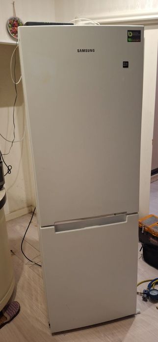 Холодильник и морозильник