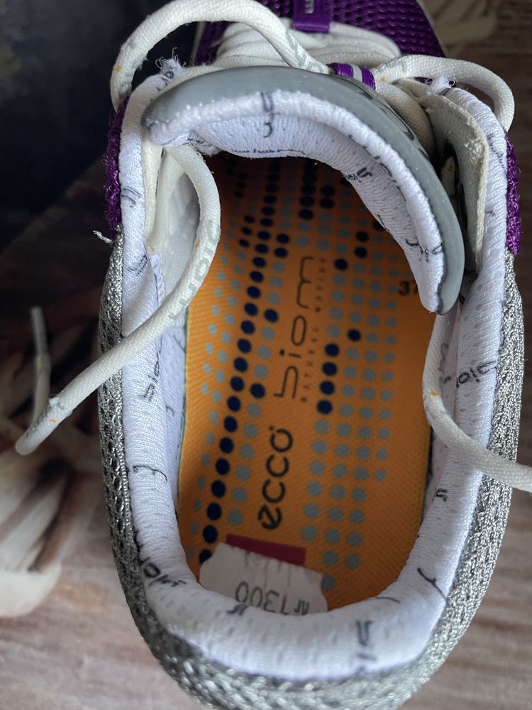 Adidasi sport ECCO BIOM, mărimea 37 – ca noi – 200