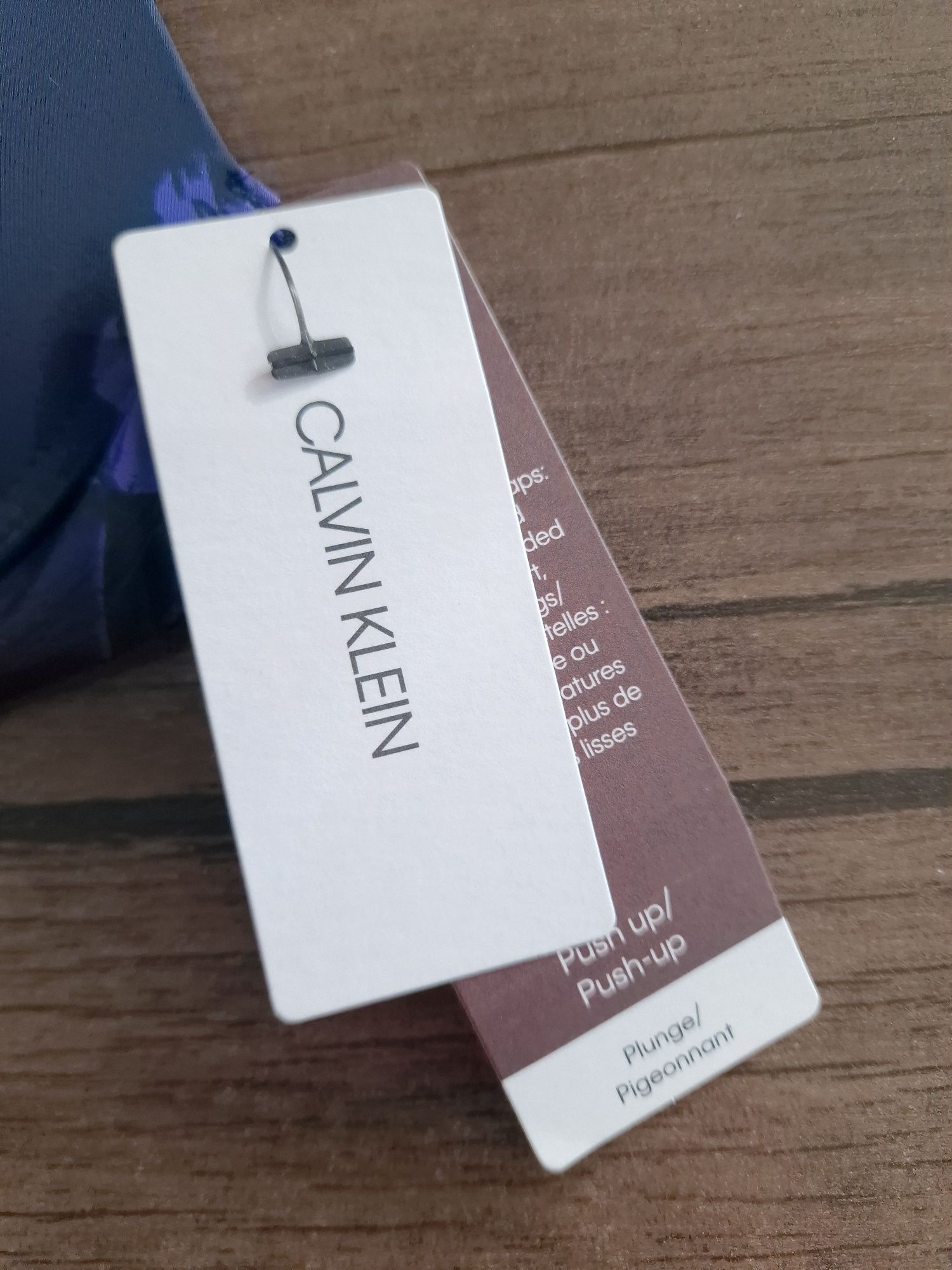 Сутиен CALVIN KLEIN размер 34А / 75А