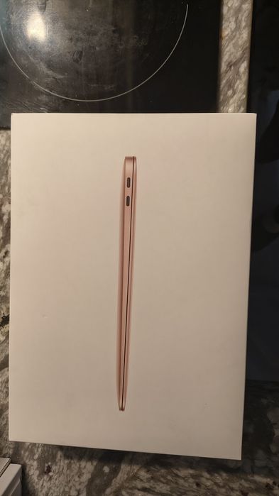 MacBook Air model A2337