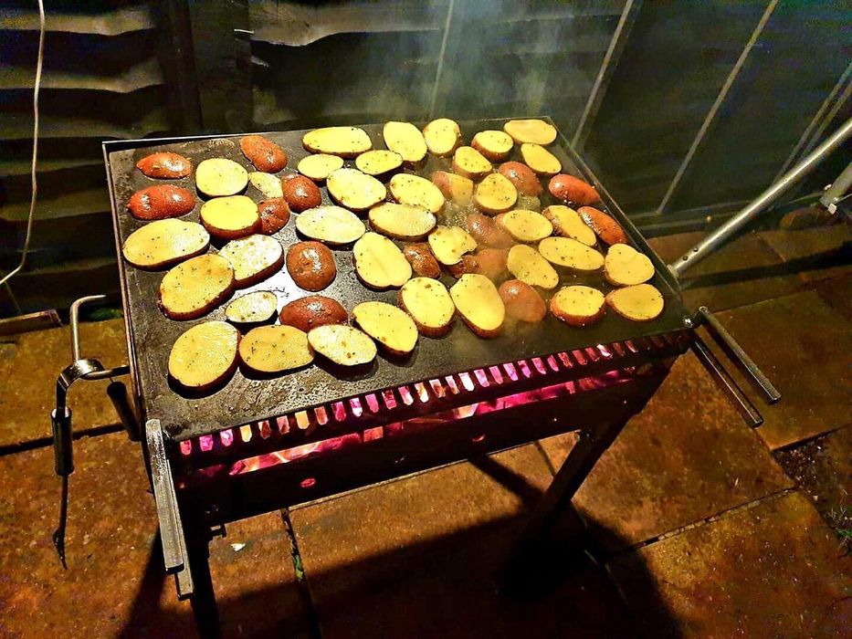 Gratar grill de gradina cu trei nivele si optional plita!