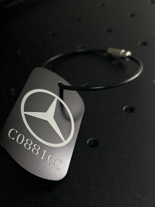Ключодържател Mercedes с персонализация