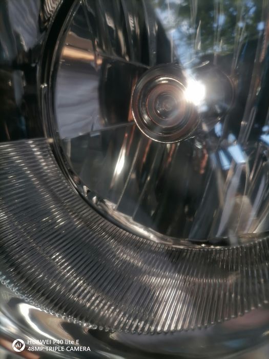 Полиране, пастиране и защита на фарове и стопове