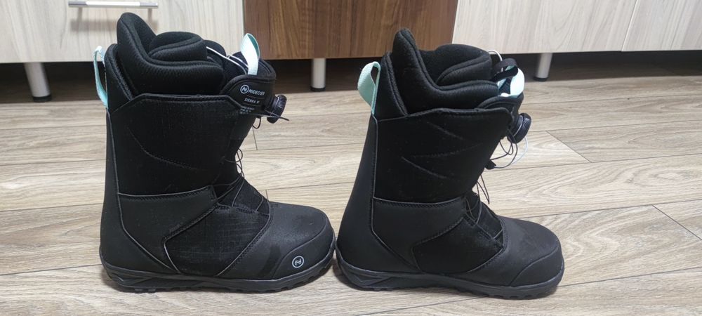 Snowboard boots Nidecker Sierra W Black 39.5