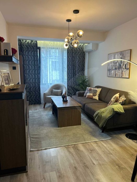 Продава се Тристаен апартамент в Пловдив, Кършияка - 62 кв.м за 2726 €/кв.м - Снимка #2