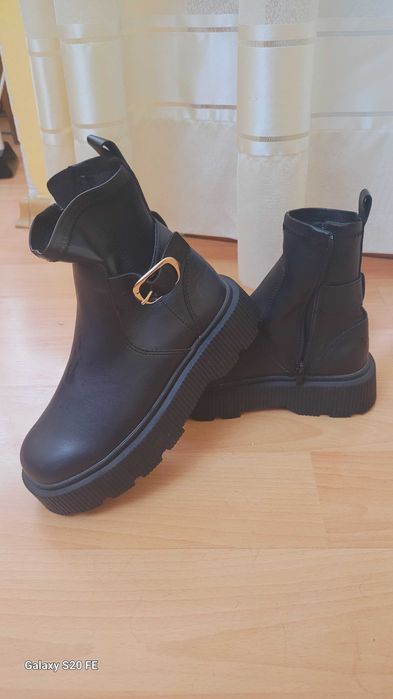 Детски ботуши Zara размер 32