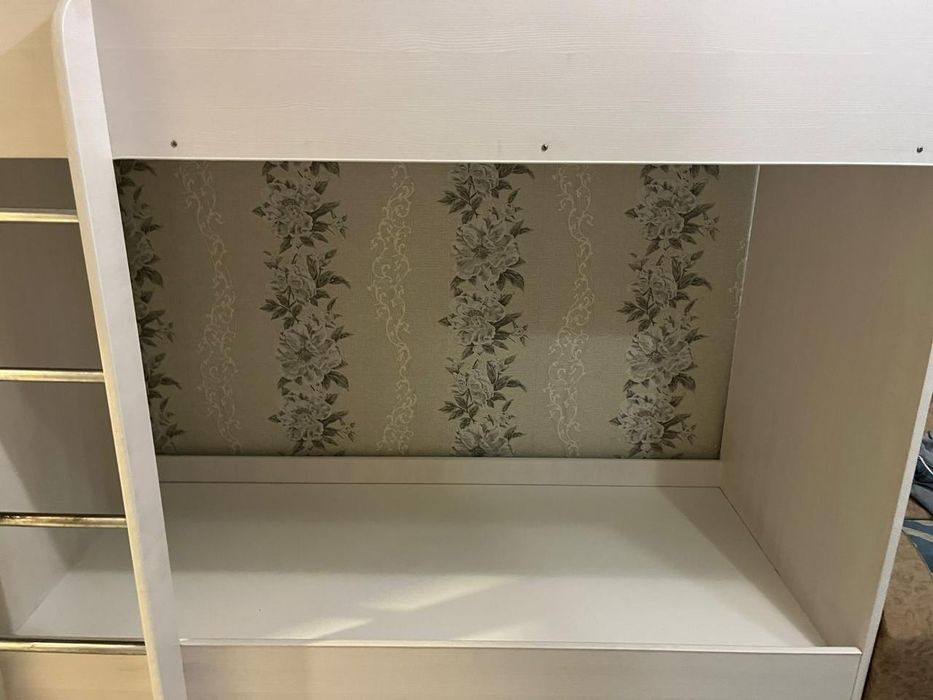 Кровать двухъярусная