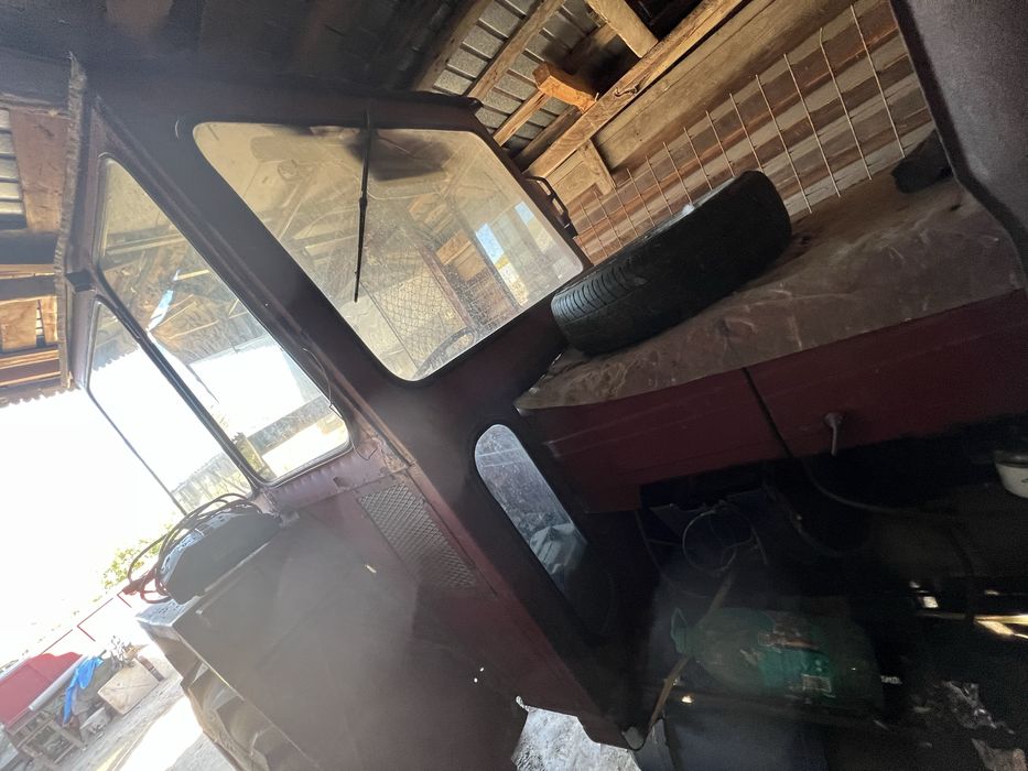 Tractor 650 , plug , disc si remorca