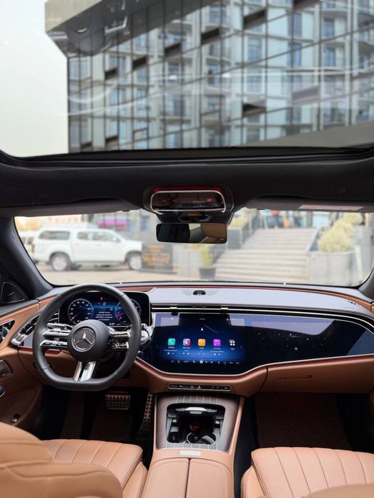 Bugun sotuvimizada Mecedes Benz E 300