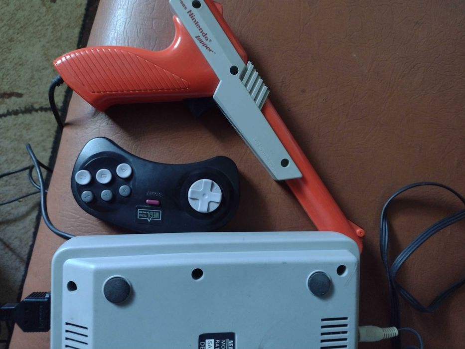 Joc Megatronix cu maneta și pistol