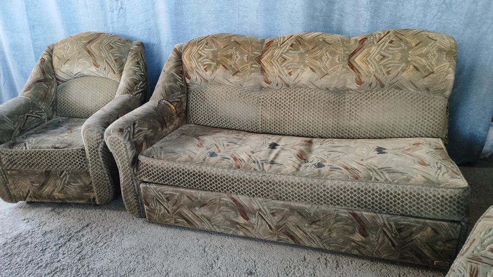 Диваны бесплатно отдам