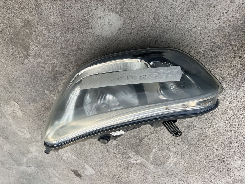 Фар Hyundai i20 2 броя ляв и 1 брой десен