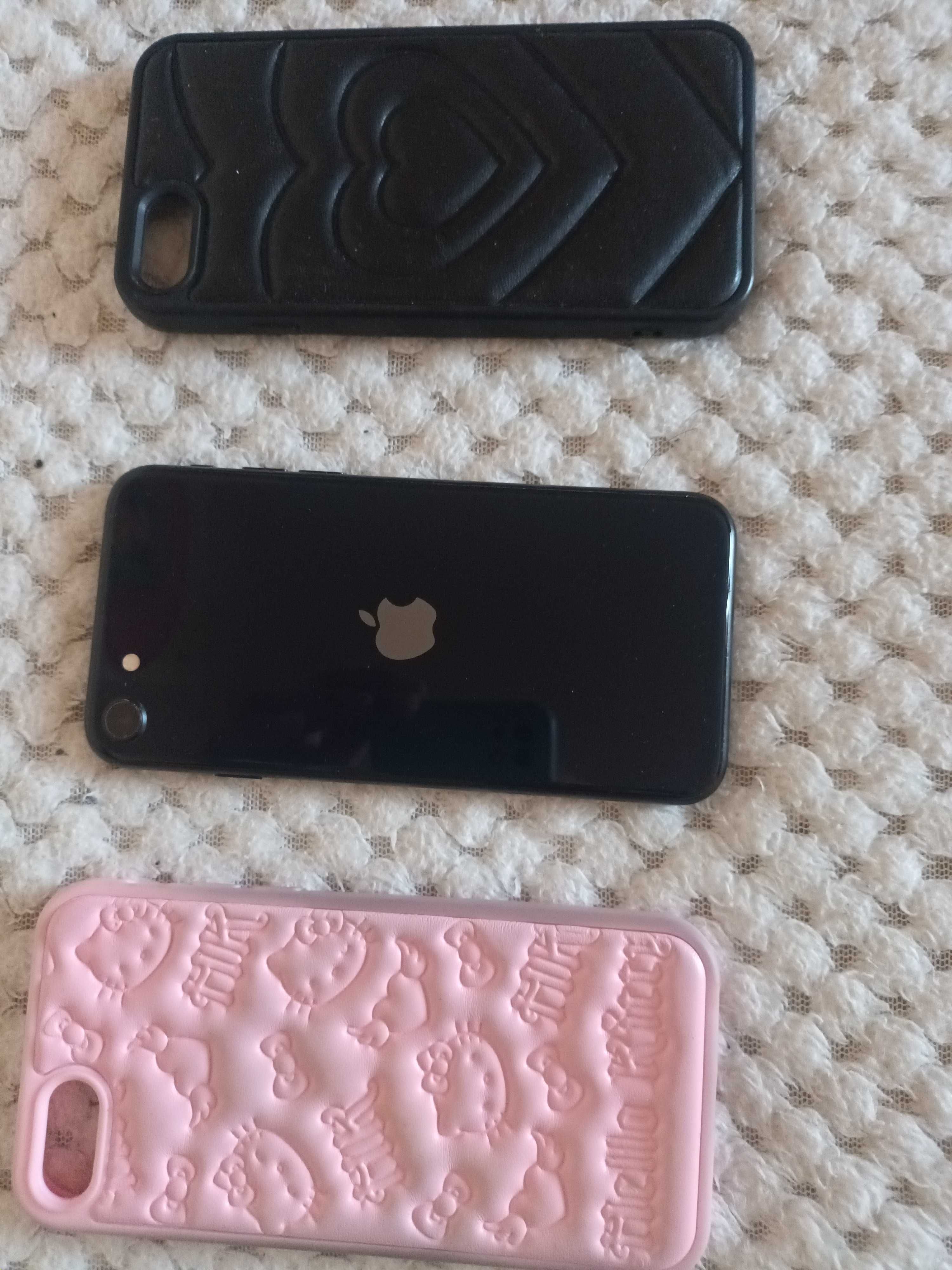 Продажба на Appe iPhone 2020 SE Black като нов 350 лв.