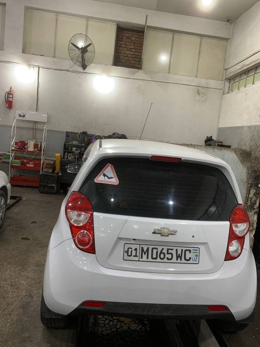 СРОЧНО Продаю Спарк 2014 года, Есть газ метан, состояние среднее,