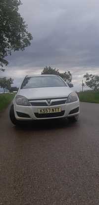 Dezmembrez Opel Astra H 1.7 cdti