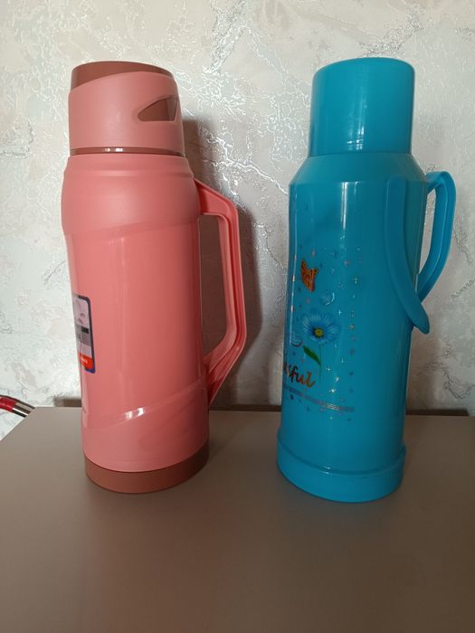 Термосы новые ..