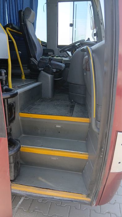 Vand microbuze transport persoane