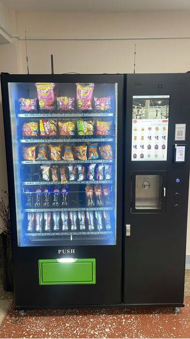 Вендинговый аппарат с функцией заваривания лапши