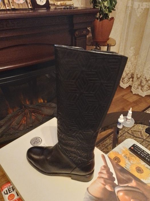Продаются сапоги