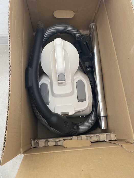 Пыоесос Tefal. Б/у , в рабочем состоянии