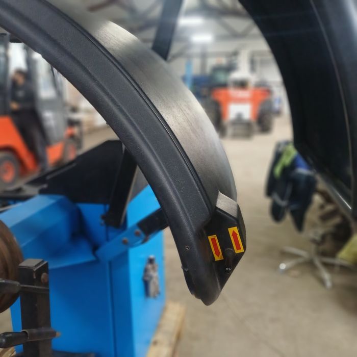 Гумодемонтажна и Баланс машина за товарни автомобили Beissbarth Microt