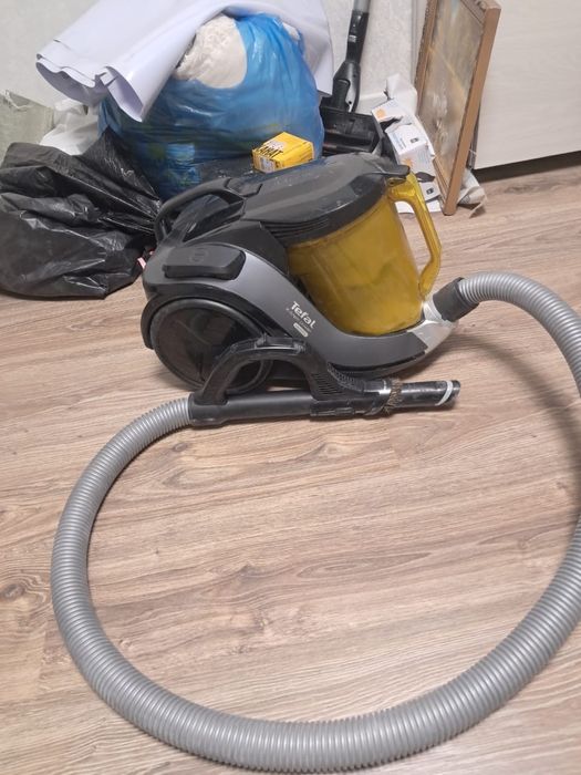 Продается пылесом