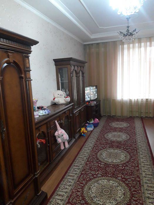 Срочно! 2-комнатная квартира, пр. Абая, Центр города, 76 кв.м. Продам.