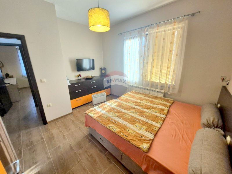 Обзаведена къща под наем в с. Водица, обл. Варна, Т3571
