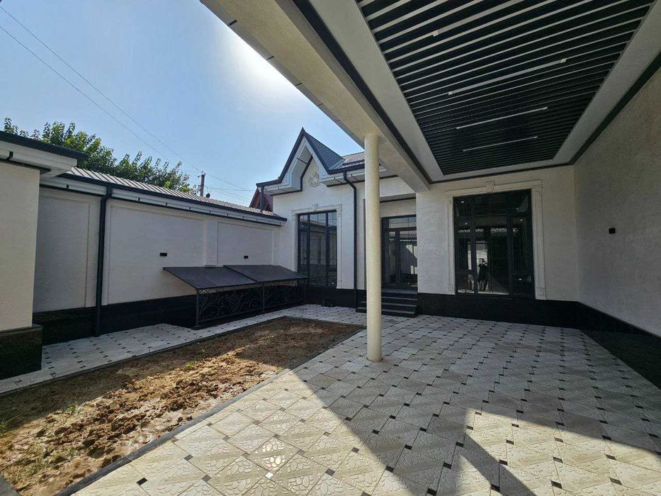 Бектемир тумани. 2 сотихда 4 xonali  зор uy sotaman.