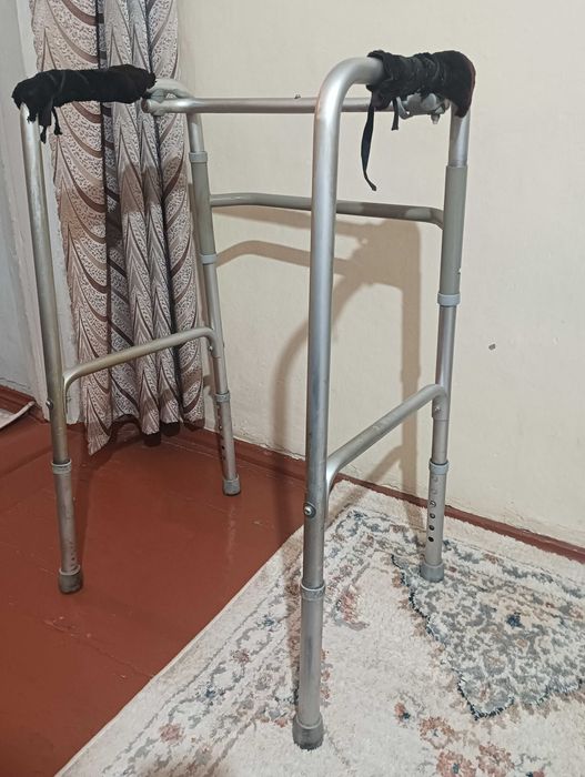 Ходунки металлические