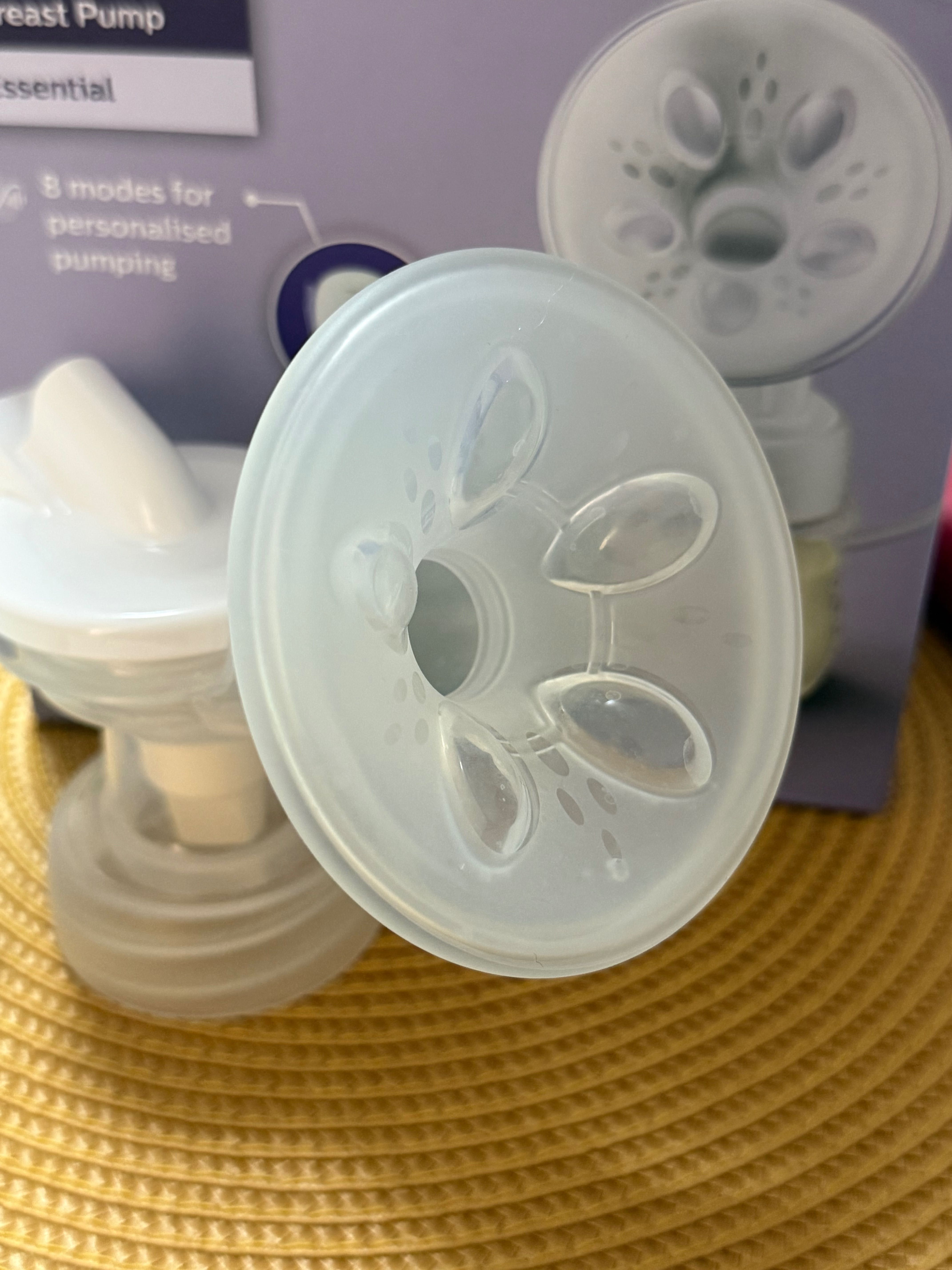 Продавам ел.помпа на Philips Avent+Подарък