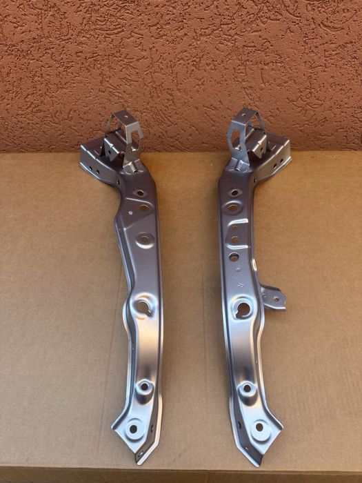 Броня предна Toyota Rav 4 и други части